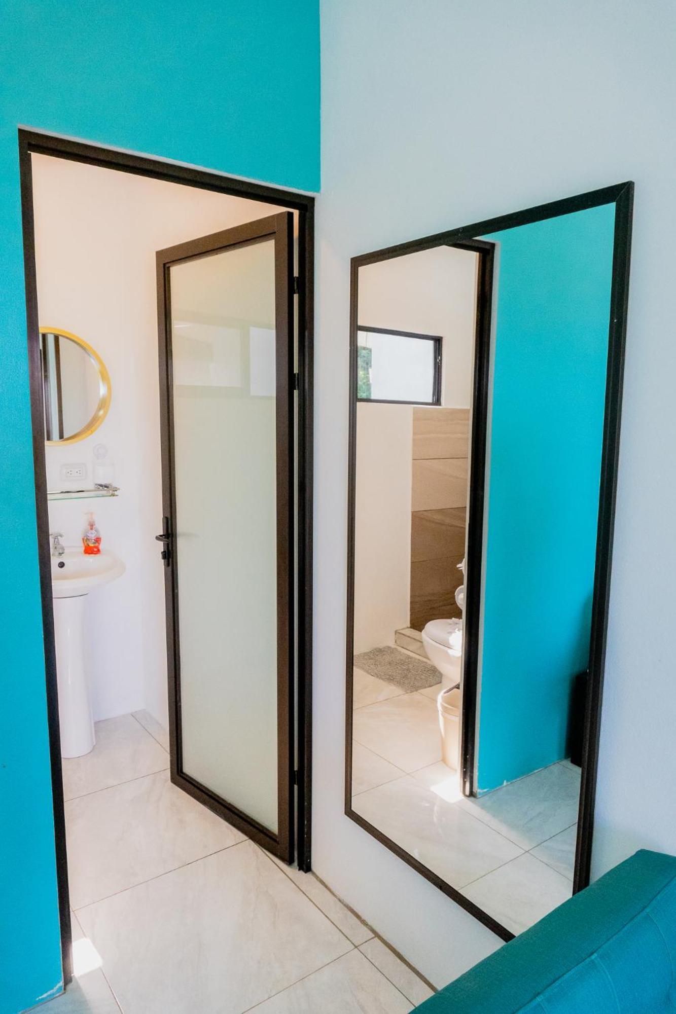 Ocean'S Breeze Apartment And Rooms Puerto Viejo de Talamanca Dış mekan fotoğraf