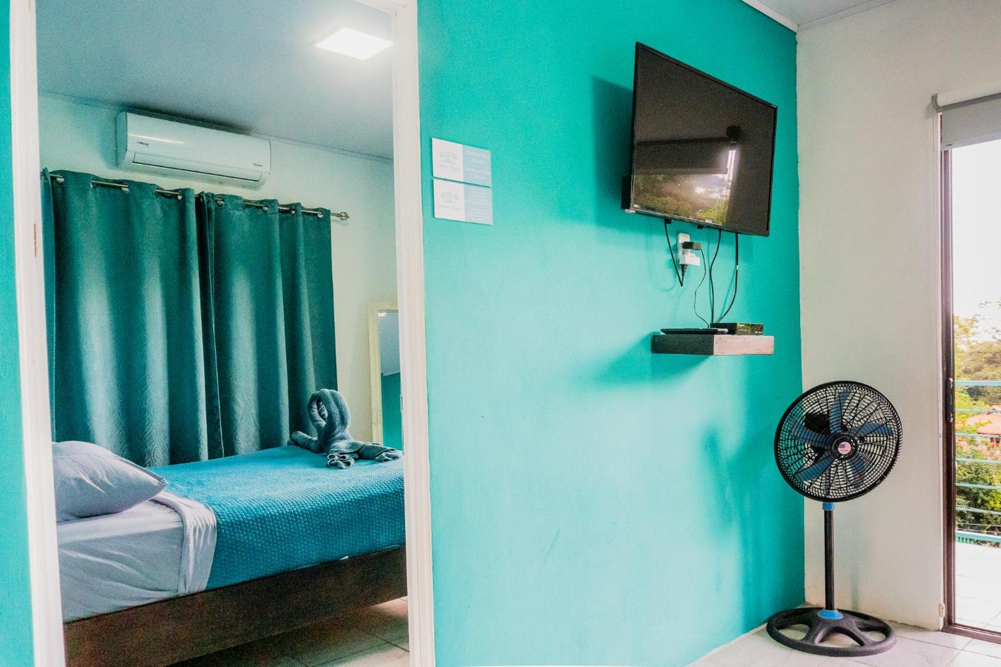 Ocean'S Breeze Apartment And Rooms Puerto Viejo de Talamanca Dış mekan fotoğraf